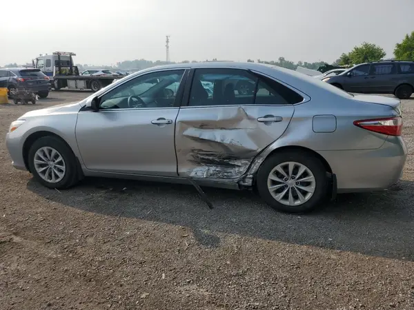 4T1BF1FK7HU306800 2017 TOYOTA CAMRY - Image 2