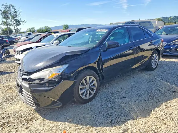 4T1BF1FK7HU307333 2017 TOYOTA CAMRY - Image 1