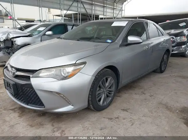 4T1BF1FK7HU308630 2017 TOYOTA CAMRY - Image 2