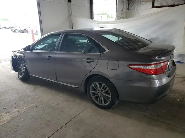 4T1BF1FK7HU311916 2017 TOYOTA CAMRY - Image 2