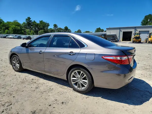 4T1BF1FK7HU312869 2017 TOYOTA CAMRY - Image 2