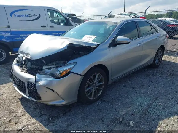4T1BF1FK7HU313410 2017 TOYOTA CAMRY - Image 2