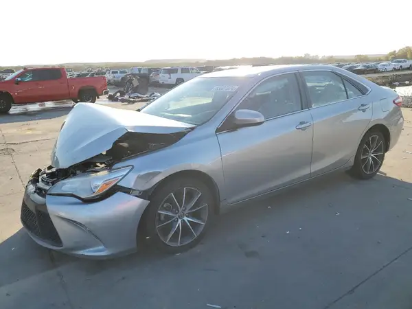 4T1BF1FK7HU314086 2017 TOYOTA CAMRY - Image 1