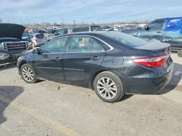 4T1BF1FK7HU315884 2017 TOYOTA CAMRY - Image 2