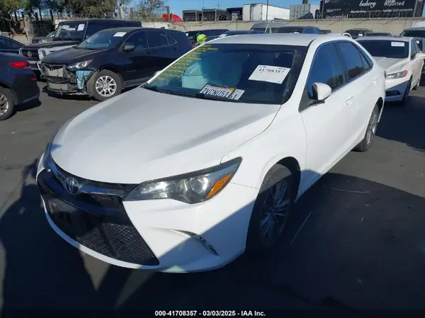 4T1BF1FK7HU317974 2017 TOYOTA CAMRY - Image 2