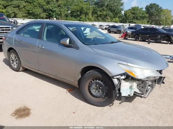 4T1BF1FK7HU319188 2017 TOYOTA CAMRY - Image 1