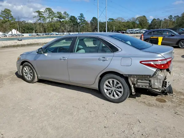 4T1BF1FK7HU319725 2017 TOYOTA CAMRY - Image 2