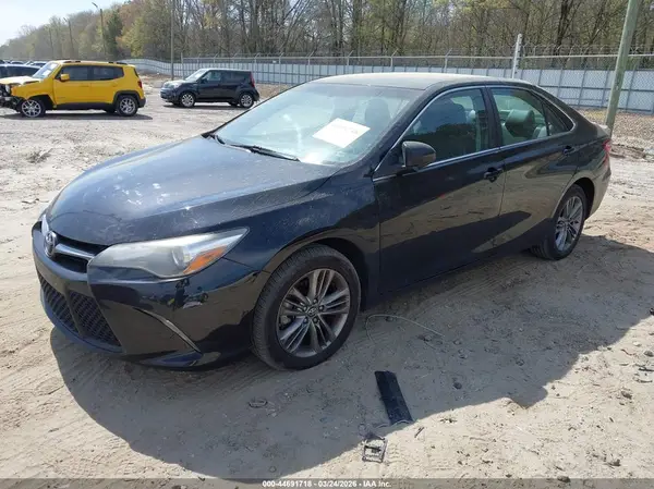 4T1BF1FK7HU322138 2017 TOYOTA CAMRY - Image 2