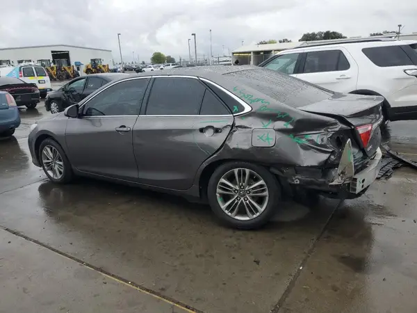 4T1BF1FK7HU323225 2017 TOYOTA CAMRY - Image 2