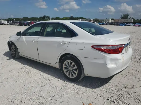 4T1BF1FK7HU324147 2017 TOYOTA CAMRY - Image 2