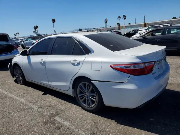 4T1BF1FK7HU325797 2017 TOYOTA CAMRY - Image 2