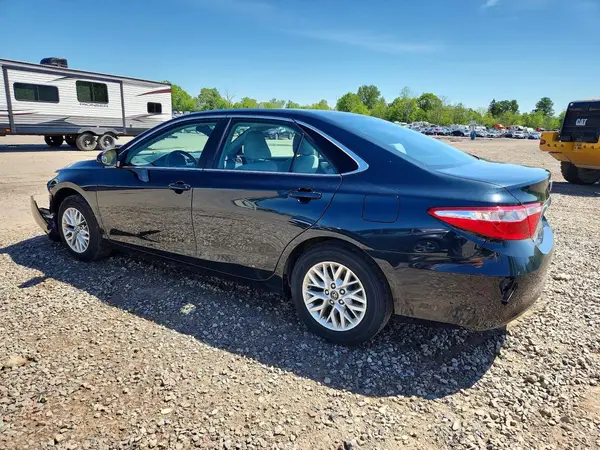4T1BF1FK7HU326464 2017 TOYOTA CAMRY - Image 2