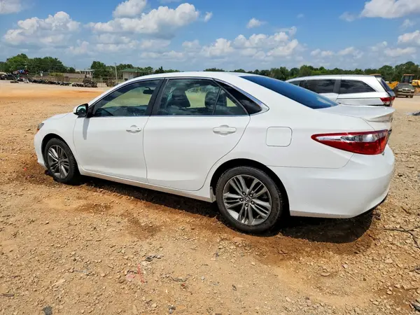 4T1BF1FK7HU327680 2017 TOYOTA CAMRY - Image 2