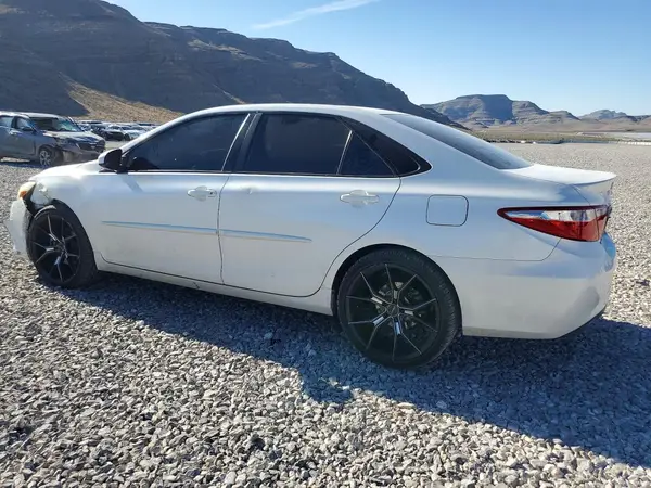4T1BF1FK7HU328361 2017 TOYOTA CAMRY - Image 2