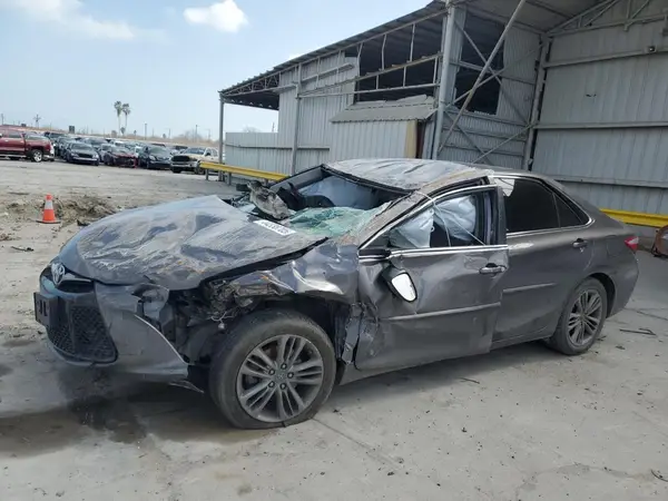 4T1BF1FK7HU333723 2017 TOYOTA CAMRY - Image 1