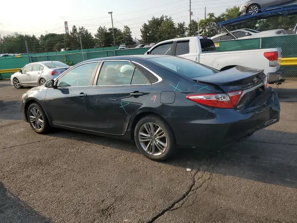 4T1BF1FK7HU338646 2017 TOYOTA CAMRY - Image 2