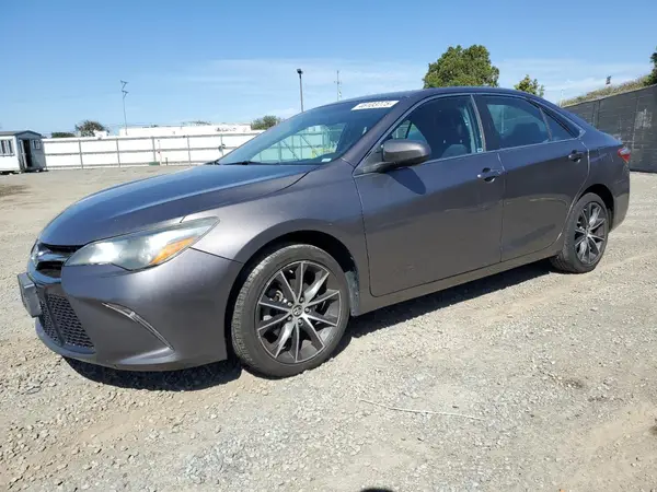 4T1BF1FK7HU340560 2017 TOYOTA CAMRY - Image 1