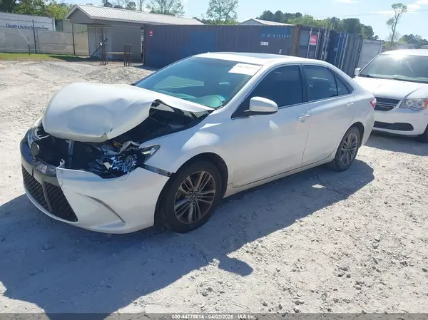 4T1BF1FK7HU340879 2017 TOYOTA CAMRY - Image 2