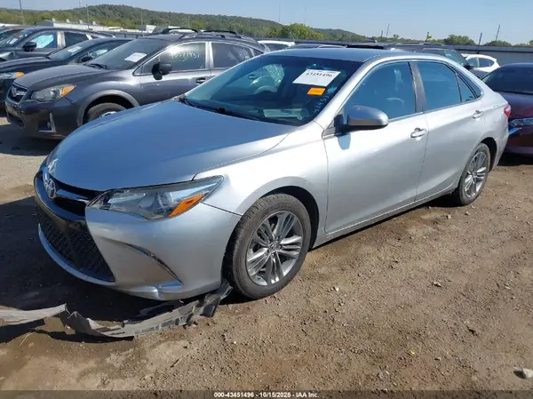 4T1BF1FK7HU341403 2017 TOYOTA CAMRY - Image 2