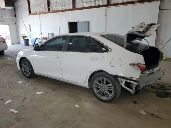 4T1BF1FK7HU343703 2017 TOYOTA CAMRY - Image 2