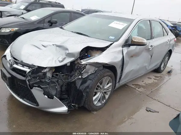 4T1BF1FK7HU344706 2017 TOYOTA CAMRY - Image 2