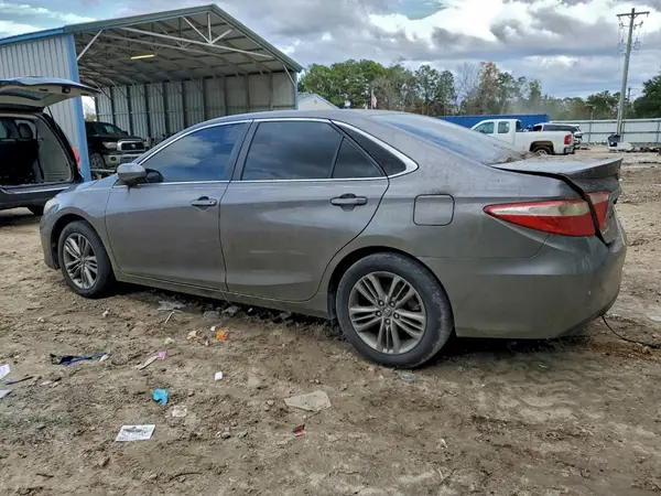 4T1BF1FK7HU345435 2017 TOYOTA CAMRY - Image 2