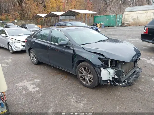 4T1BF1FK7HU345547 2017 TOYOTA CAMRY - Image 1
