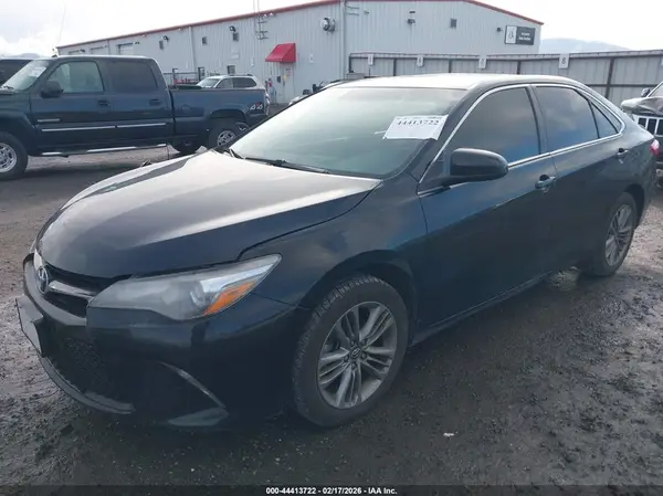 4T1BF1FK7HU346259 2017 TOYOTA CAMRY - Image 2