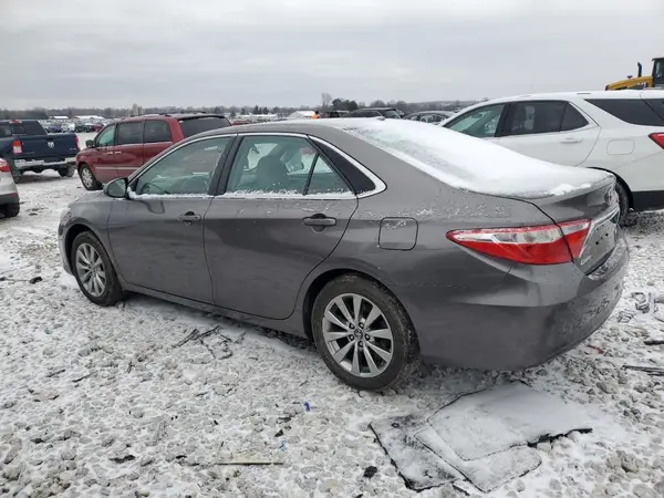 4T1BF1FK7HU346987 2017 TOYOTA CAMRY - Image 2