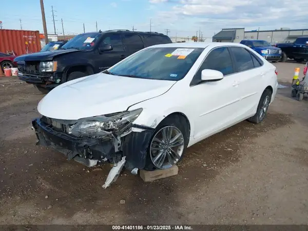 4T1BF1FK7HU347122 2017 TOYOTA CAMRY - Image 2