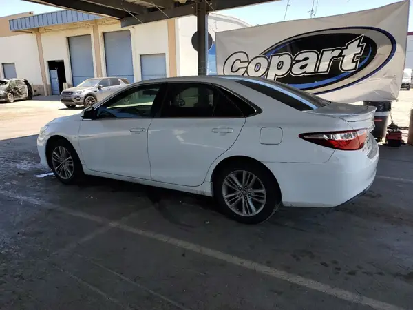 4T1BF1FK7HU347556 2017 TOYOTA CAMRY - Image 2