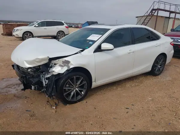 4T1BF1FK7HU347735 2017 TOYOTA CAMRY - Image 2