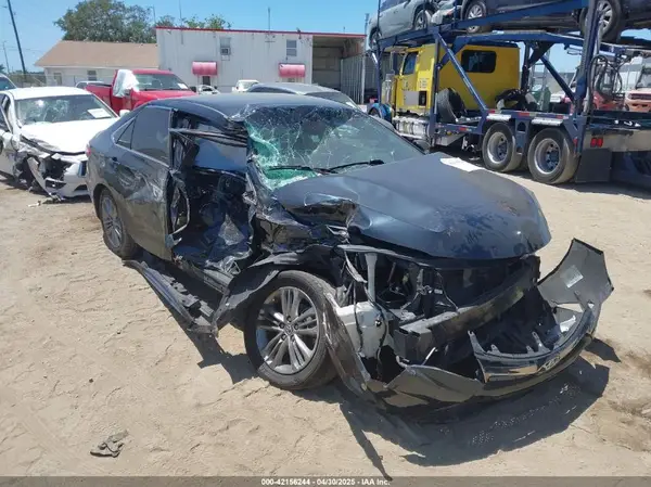 4T1BF1FK7HU349470 2017 TOYOTA CAMRY - Image 1