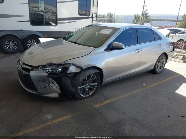 4T1BF1FK7HU354619 2017 TOYOTA CAMRY - Image 2