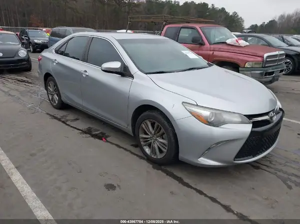 4T1BF1FK7HU355026 2017 TOYOTA CAMRY - Image 1