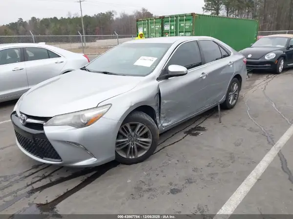 4T1BF1FK7HU355026 2017 TOYOTA CAMRY - Image 2