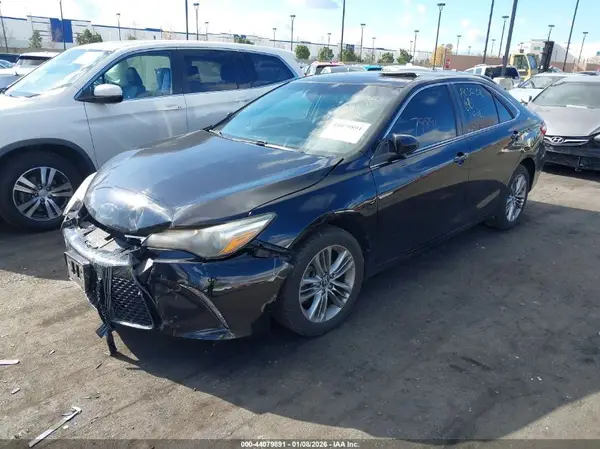 4T1BF1FK7HU356726 2017 TOYOTA CAMRY - Image 2