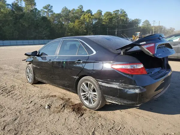 4T1BF1FK7HU357102 2017 TOYOTA CAMRY - Image 2