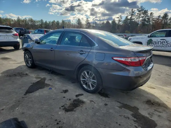 4T1BF1FK7HU358363 2017 TOYOTA CAMRY - Image 2