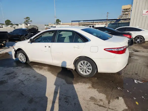4T1BF1FK7HU358668 2017 TOYOTA CAMRY - Image 2