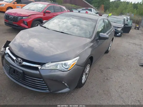 4T1BF1FK7HU359979 2017 TOYOTA CAMRY - Image 2
