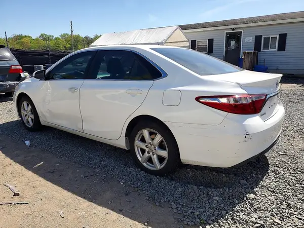 4T1BF1FK7HU365765 2017 TOYOTA CAMRY - Image 2