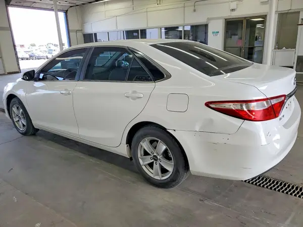4T1BF1FK7HU366639 2017 TOYOTA CAMRY - Image 2