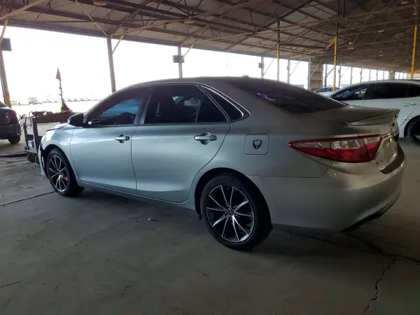 4T1BF1FK7HU367449 2017 TOYOTA CAMRY - Image 2