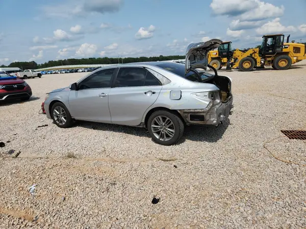 4T1BF1FK7HU368388 2017 TOYOTA CAMRY - Image 2