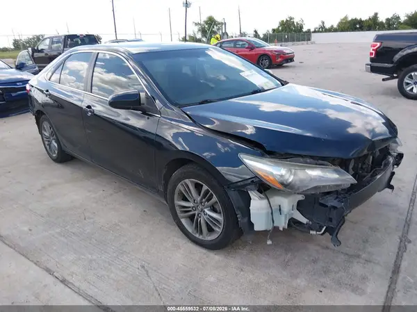 4T1BF1FK7HU372635 2017 TOYOTA CAMRY - Image 1