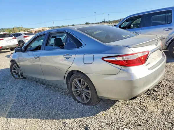 4T1BF1FK7HU373185 2017 TOYOTA CAMRY - Image 2