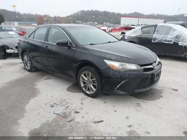 4T1BF1FK7HU376782 2017 TOYOTA CAMRY - Image 1