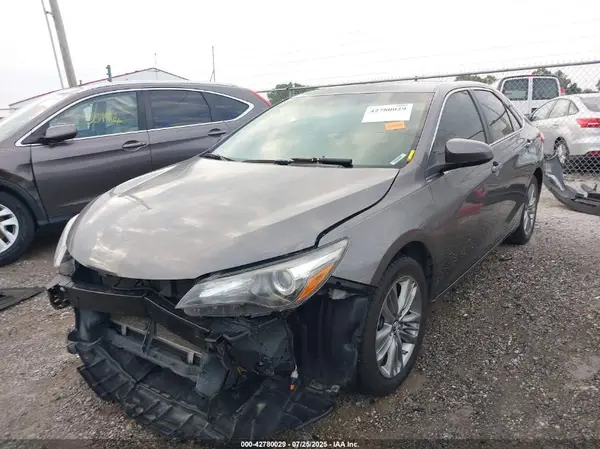 4T1BF1FK7HU377592 2017 TOYOTA CAMRY - Image 2