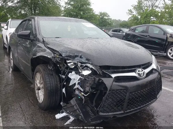 4T1BF1FK7HU379634 2017 TOYOTA CAMRY - Image 1